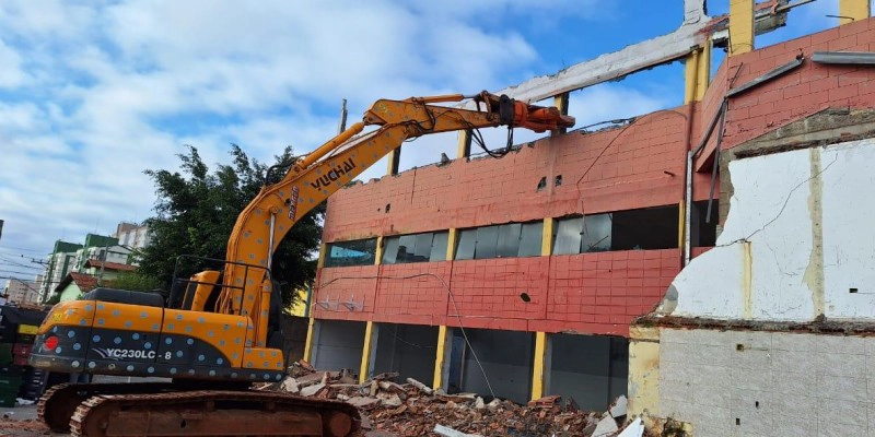 Demolição Mecanizada